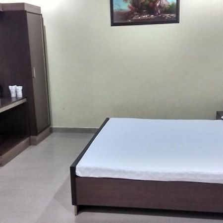Hotel Varsa Dibrugarh Eksteriør billede