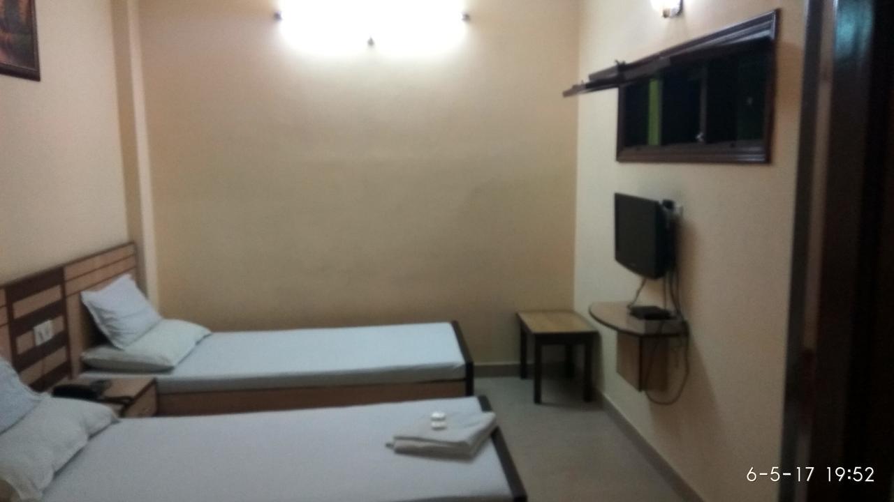 Hotel Varsa Dibrugarh Eksteriør billede