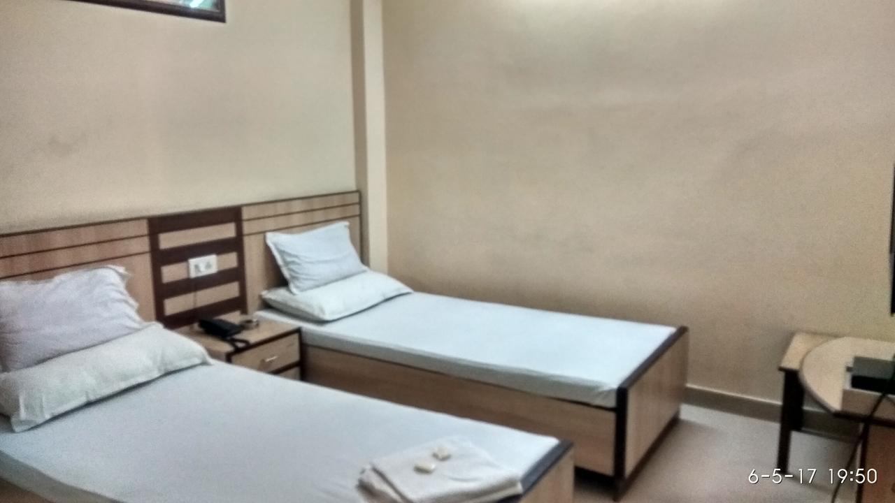 Hotel Varsa Dibrugarh Eksteriør billede