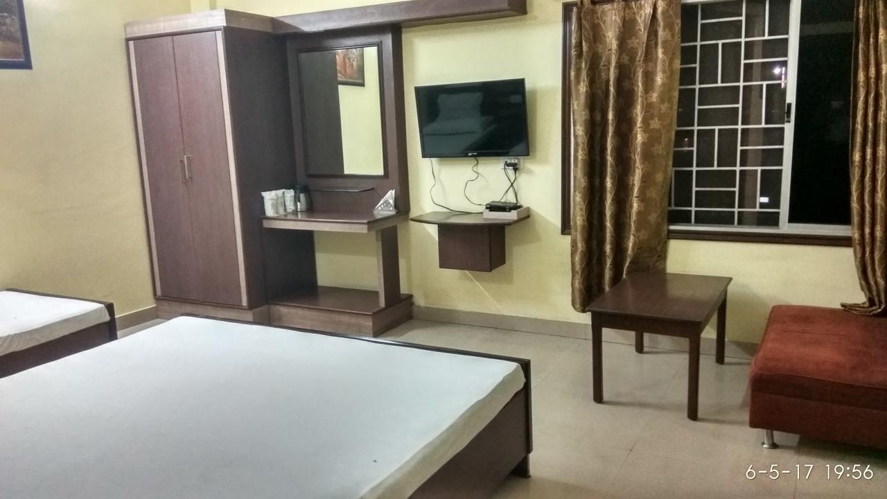 Hotel Varsa Dibrugarh Eksteriør billede